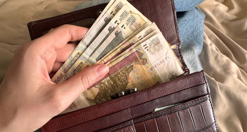 По 10 000 рублей отдельно от пенсии с 1 июня. В России обрадовали всех пенсионеров