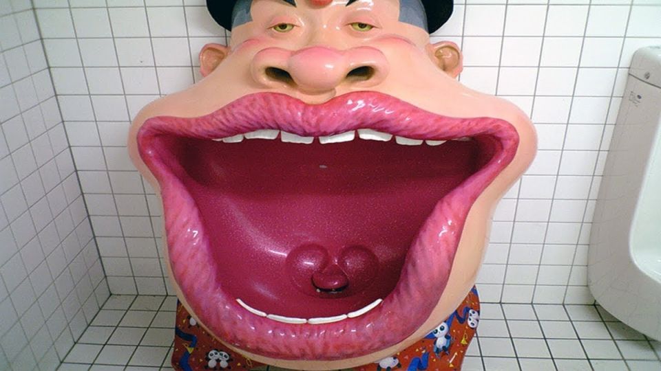 10 необычных туалетов, которые удивляют своей оригинальностью и смешат до слез