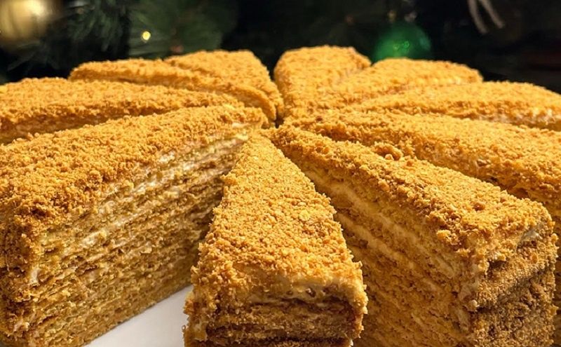 Нежный медовик с манным кремом, который покорит сердца