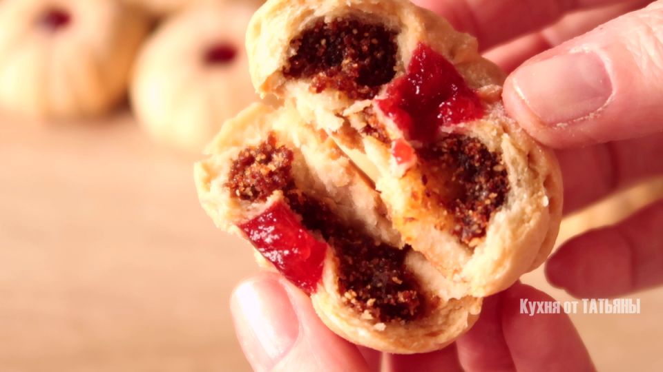 Ножной пинцет вместо фиганьи: аккуратное печенье на сметане с красивым узором