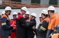 Руководитель Свердловской области Денис Паслер пообщался ссоветником вице-президента ЕВРАЗа, ветераном комбината, почетным гражданином Свердловской области Михаилом Аршанским