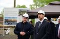 Руководитель Свердловской области Денис Паслер посетил строительную площадку спортивно-оздоровительного комплекса вНижнем Тагиле, который планируется сдать вэксплуатацию в декабре2025 года