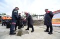 Накомбинате руководитель Свердловской области Денис Паслер принял участие взакладке памятной плиты вфундамент будущей коксовой батареи 10