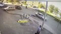 В Первоуральске велосипедист врезался в иномарку, а затем отправил в нокаут водителя