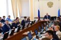Глава региона усилил контроль за инвестициями и упростил получение соцподдержки для участников СВО
