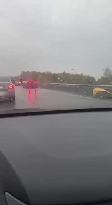 :   Ferrari,        ,     