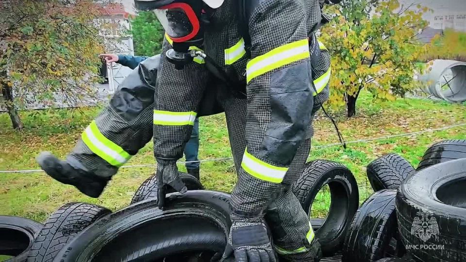       :     