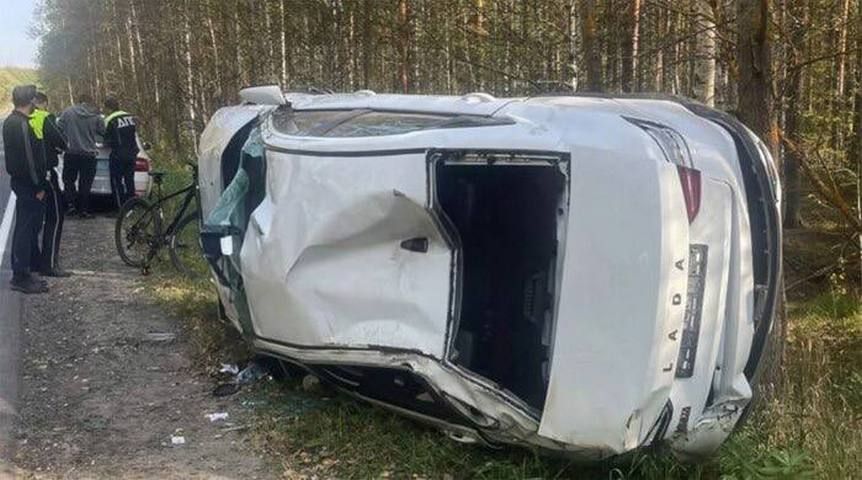 Lada Vesta  :    