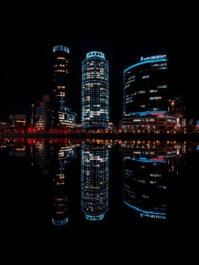 Прохладные улицы вечернего города Екатеринбурга так и манят погулять