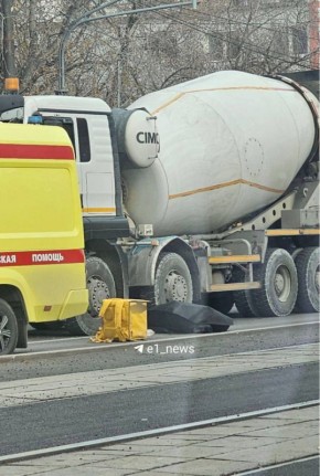 На Комсомольской насмерть сбили курьера