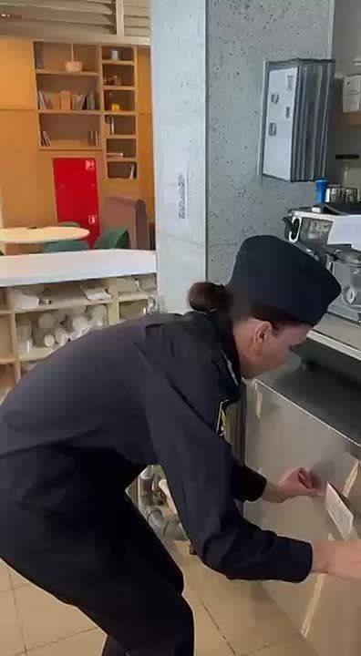 Кафе-пекарю известной сети закрыли на три месяца в Екатеринбурге