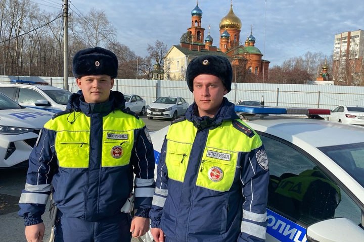 На Урале сотрудники Госавтоинспекции помогли мальчику, находившемся в критическом состоянии