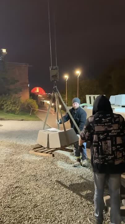В Екатеринбург после реконструкции возвращается «Памятник клавиатуре»