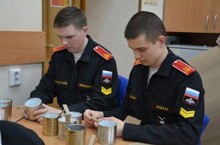 Воспитанники Екатеринбургского СВУ помогают бойцам СВО