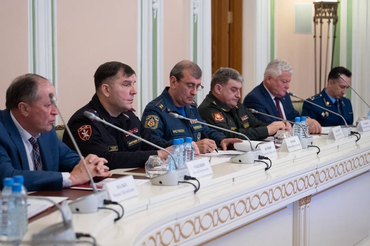 Денис Паслер поручил усилить антитеррористическую защищённость объектов топливноэнергетического комплекса Денис Паслер поручил усилить антитеррористическую защищённость объектов топливноэнергетического комплекса