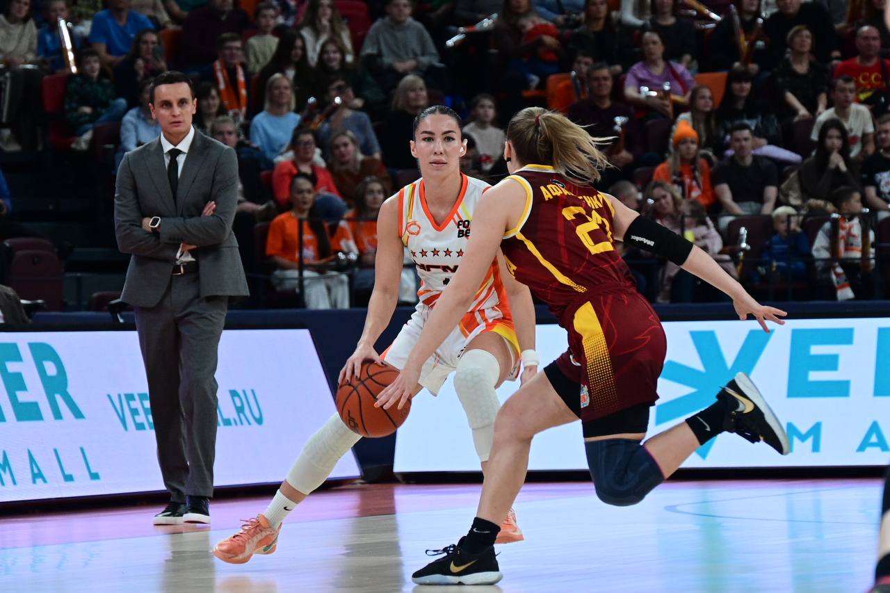 «УГМК» обыгрывает «Надежду» после первой половины матча за Суперкубок России - 41:34