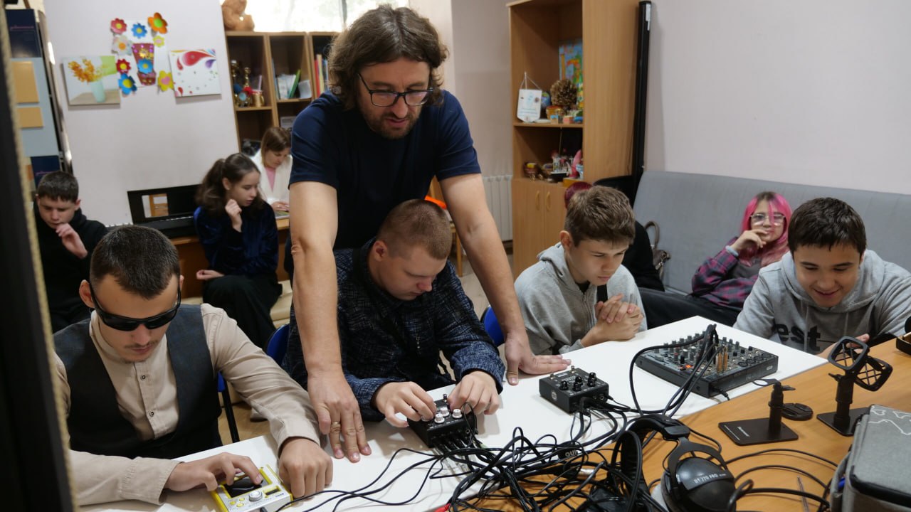 Сегодня в новом номере «Областной газеты» вышли тематические страницы, посвященные проекту «ОГ» для юных журналистов «ОГ-ого!» Сегодня в новом номере «Областной газеты» вышли тематические страницы, посвященные проекту «ОГ» для юных журналистов «ОГ-ого!»