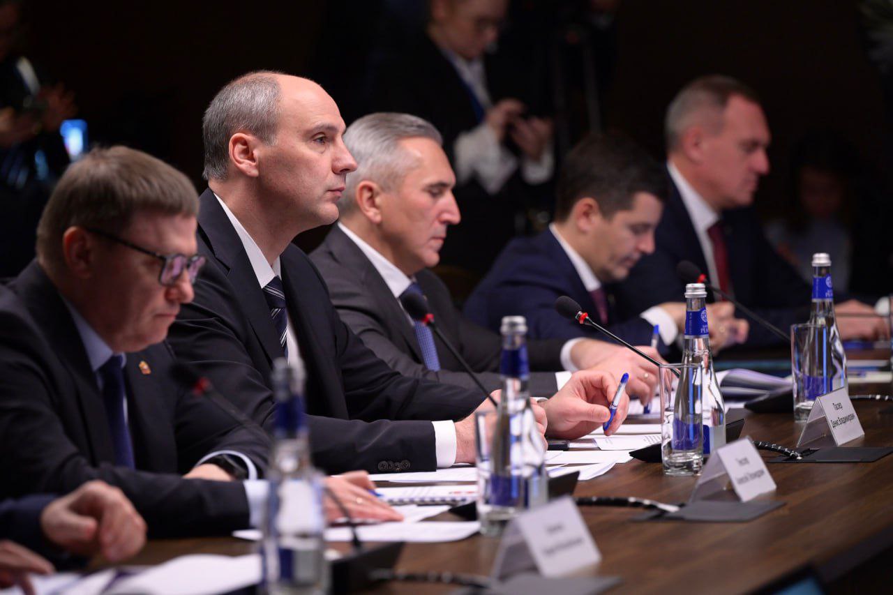 Денис Паслер презентовал опыт Свердловской области в решении кадрового вопроса в АПК на совете при полпреде