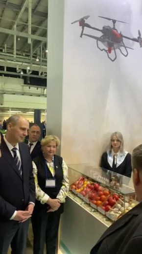 Губернатор Свердловской области Денис Паслер, замминистра сельского хозяйства России Роман Некрасов и полномочный представитель Президента в УрФО Артем Жога открыли XIII Межрегиональную агропромышленную выставку УрФО...