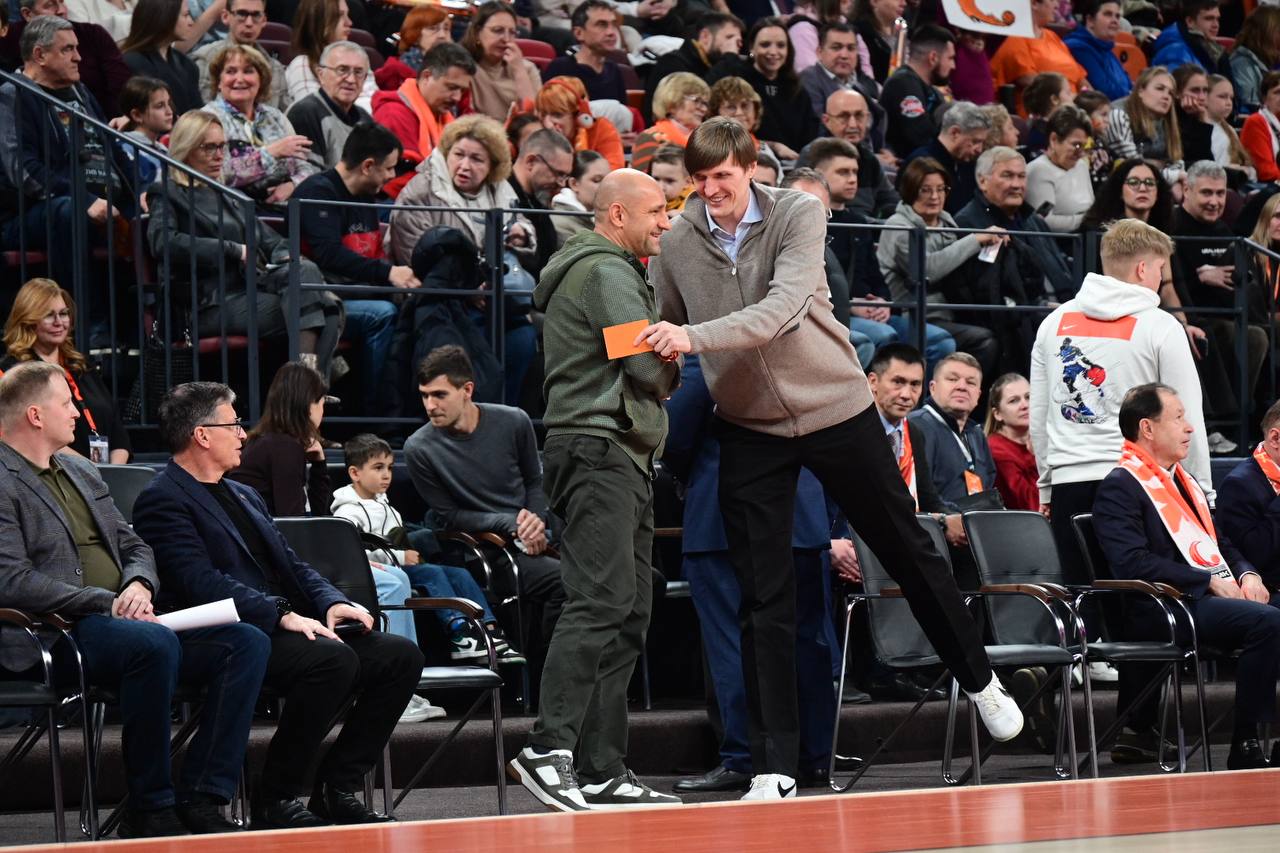 «УГМК» обыгрывает «Надежду» после первой половины матча за Суперкубок России - 41:34 «УГМК» обыгрывает «Надежду» после первой половины матча за Суперкубок России - 41:34