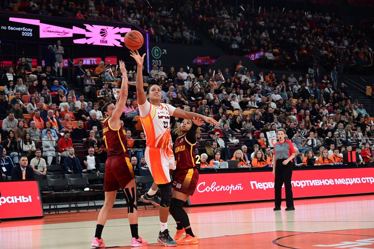 «УГМК» обыгрывает «Надежду» после первой половины матча за Суперкубок России - 41:34 «УГМК» обыгрывает «Надежду» после первой половины матча за Суперкубок России - 41:34