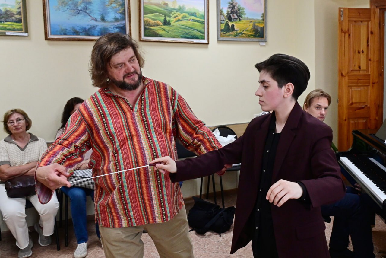 Феликс Коробов: «Самое неправильное — считать, что искусство начинается с тебя…» Феликс Коробов: «Самое неправильное — считать, что искусство начинается с тебя…»