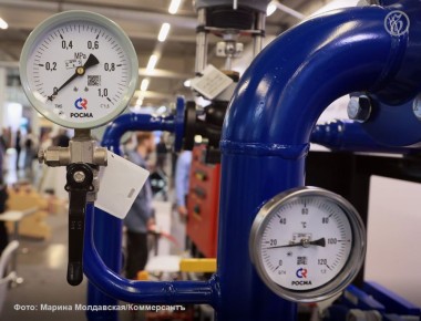 Глава Екатеринбурга Алексей Орлов подписал соглашения с компанией «Т Плюс» и ЕТК о переходе города на новую схему оплаты тепла с 1 декабря