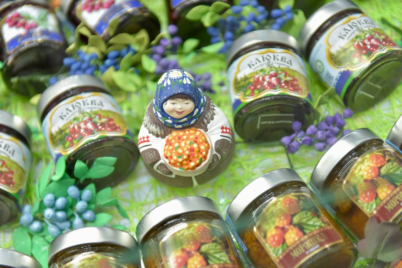 Гастрономический показ: Денис Паслер и Артём Жога открыли Межрегиональную агропромышленную выставку УрФО и выставку «Агропром Урал» Гастрономический показ: Денис Паслер и Артём Жога открыли Межрегиональную агропромышленную выставку УрФО и выставку «Агропром Урал»