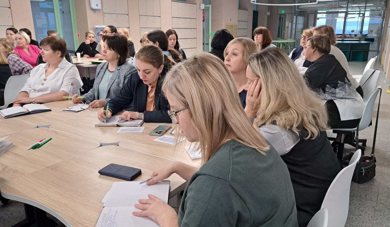 В Свердловской области эксперты обсудили профилактику деструктивных проявлений среди несовершеннолетних В Свердловской области эксперты обсудили профилактику деструктивных проявлений среди несовершеннолетних