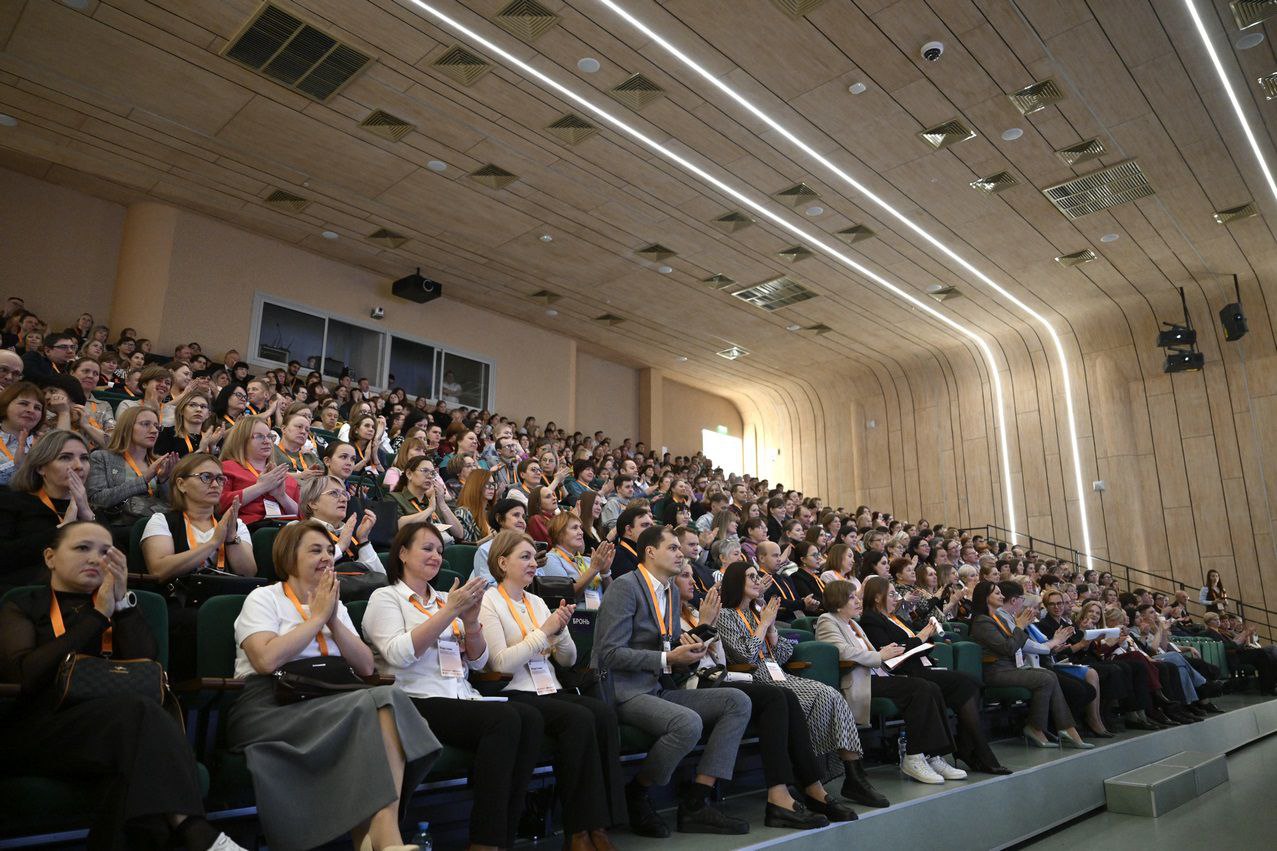 Первый съезд учителей информатики Свердловской области объединил свыше 450 педагогов Первый съезд учителей информатики Свердловской области объединил свыше 450 педагогов