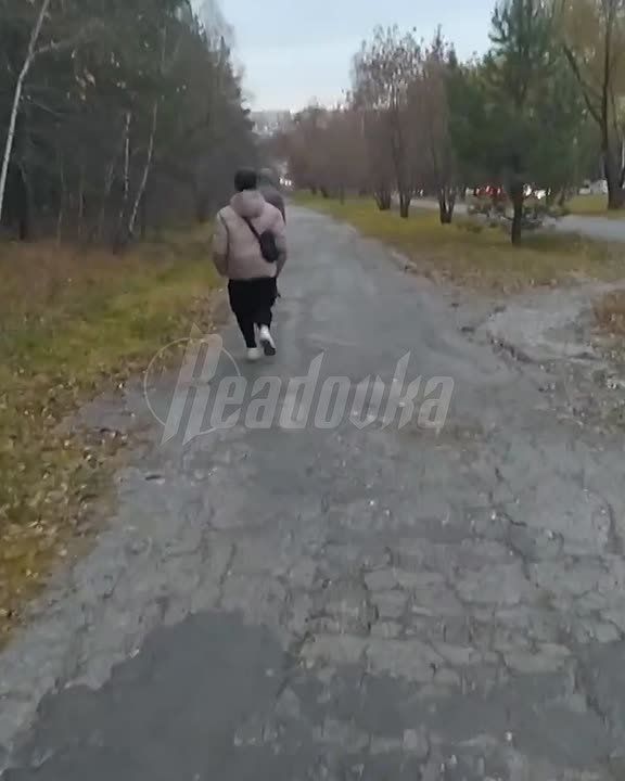 Школьницы ради хайпа избили пенсионера в Свердловской области — полиция ищет участниц