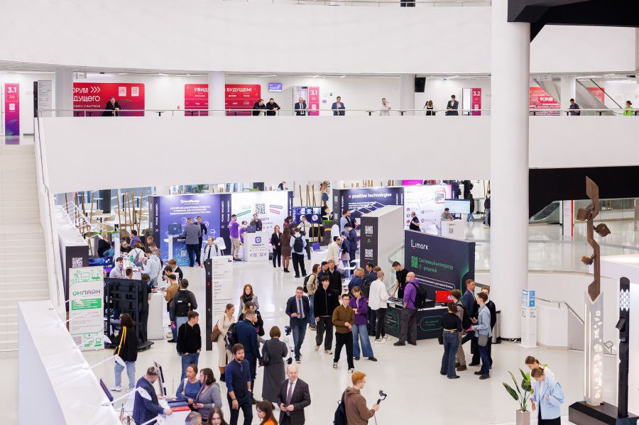 Более 50 компаний представляют свои цифровые разработки на «Форуме будущего» в «Екатеринбург ЭКСПО» Более 50 компаний представляют свои цифровые разработки на «Форуме будущего» в «Екатеринбург ЭКСПО»