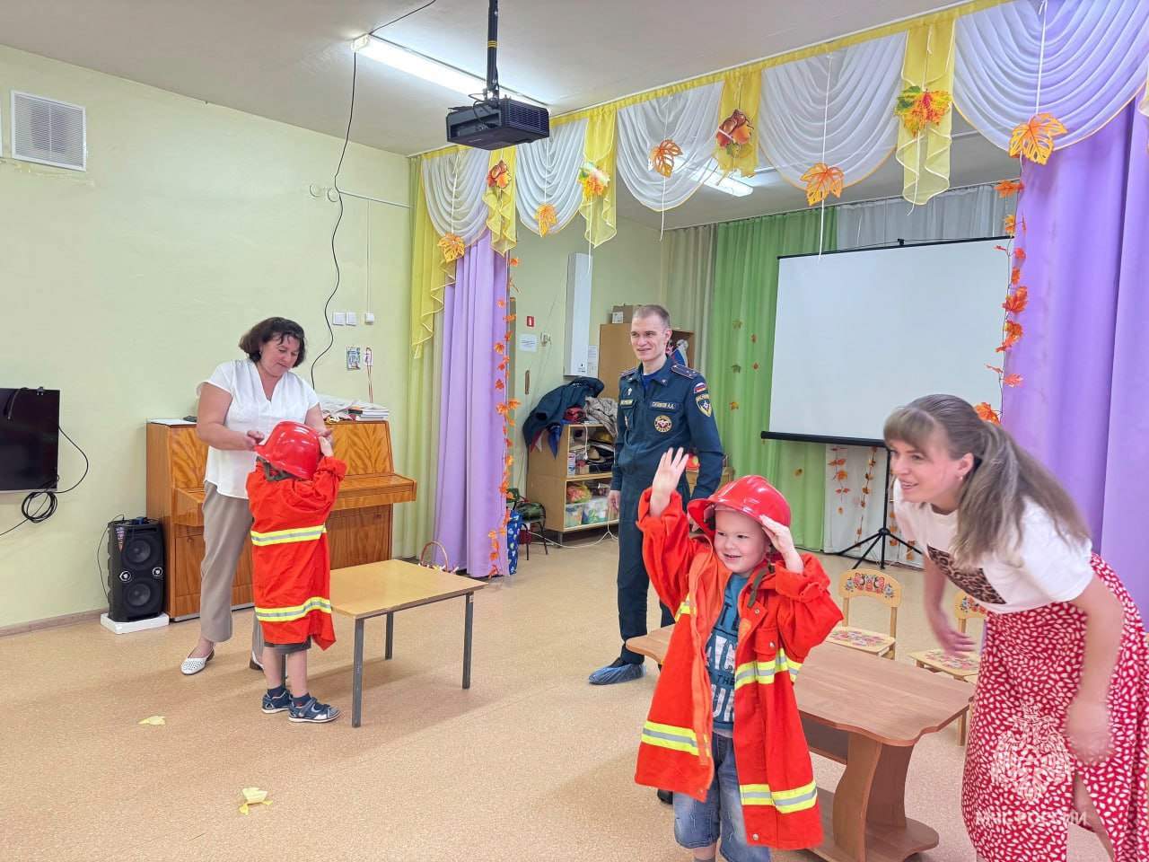 Эстафета пожарной безопасности для самых маленьких Эстафета пожарной безопасности для самых маленьких