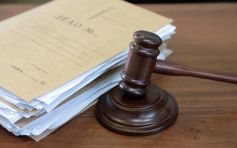 В Кировграде прокуратура направила в суд уголовное дело о причинении средней тяжести вреда здоровью соседу на почве конфликта, разгоревшегося из-за парковочного места на стоянке возле дома