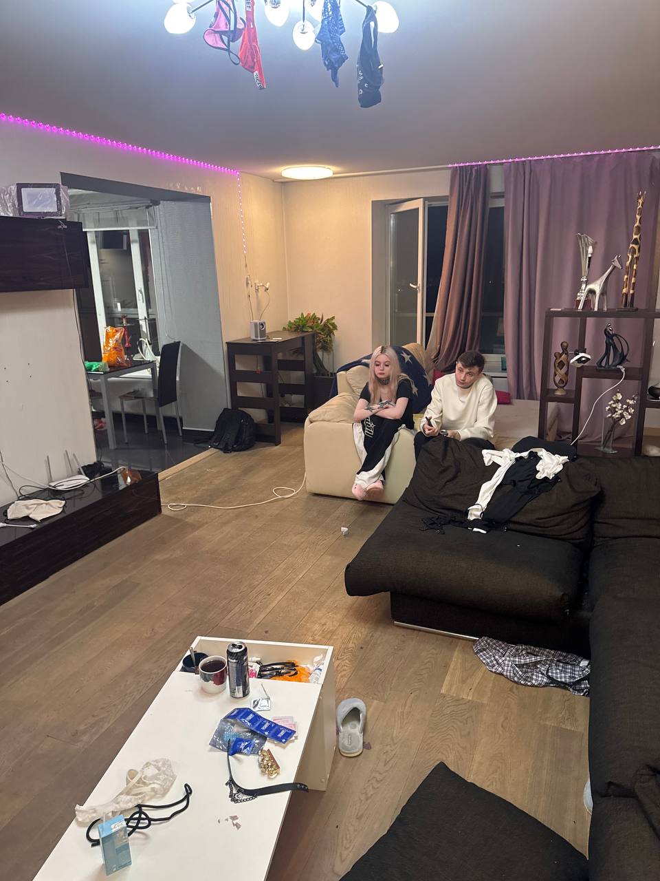 В Екатеринбурге накрыли стрим-интим-хату В Екатеринбурге накрыли стрим-интим-хату