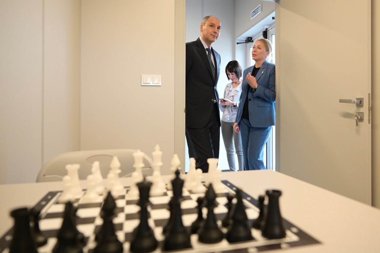 Денис Паслер открыл первый в Свердловской области модульный Дом культуры в сельской территории Денис Паслер открыл первый в Свердловской области модульный Дом культуры в сельской территории