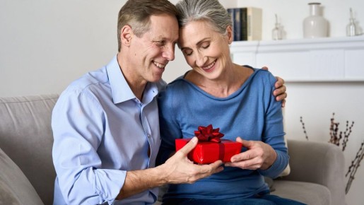 Вместо бесполезной открытки: вот что можно подарить мужу ко Дню всех влюбленных