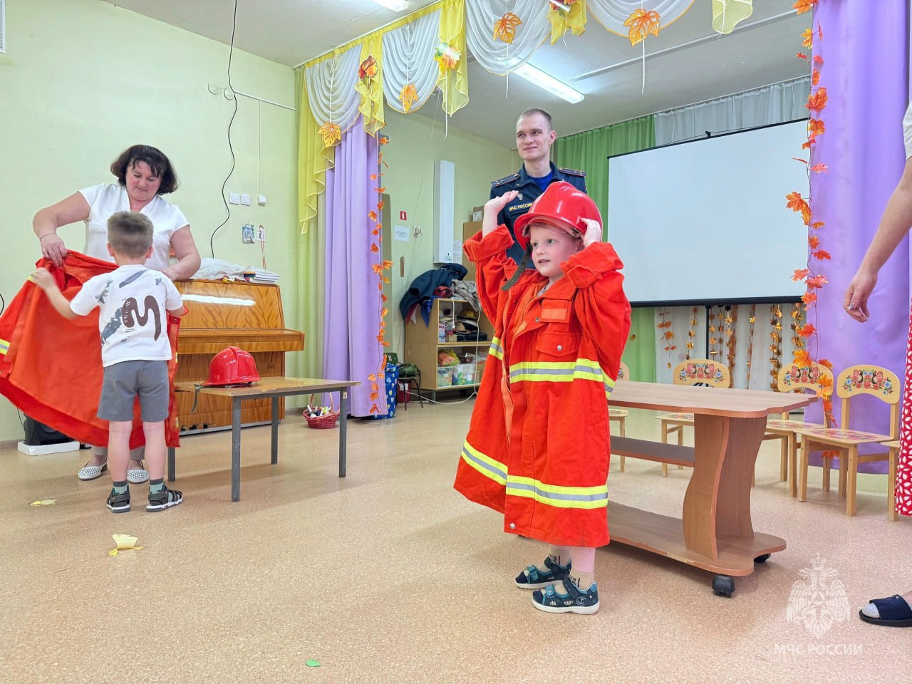 Эстафета пожарной безопасности для самых маленьких Эстафета пожарной безопасности для самых маленьких
