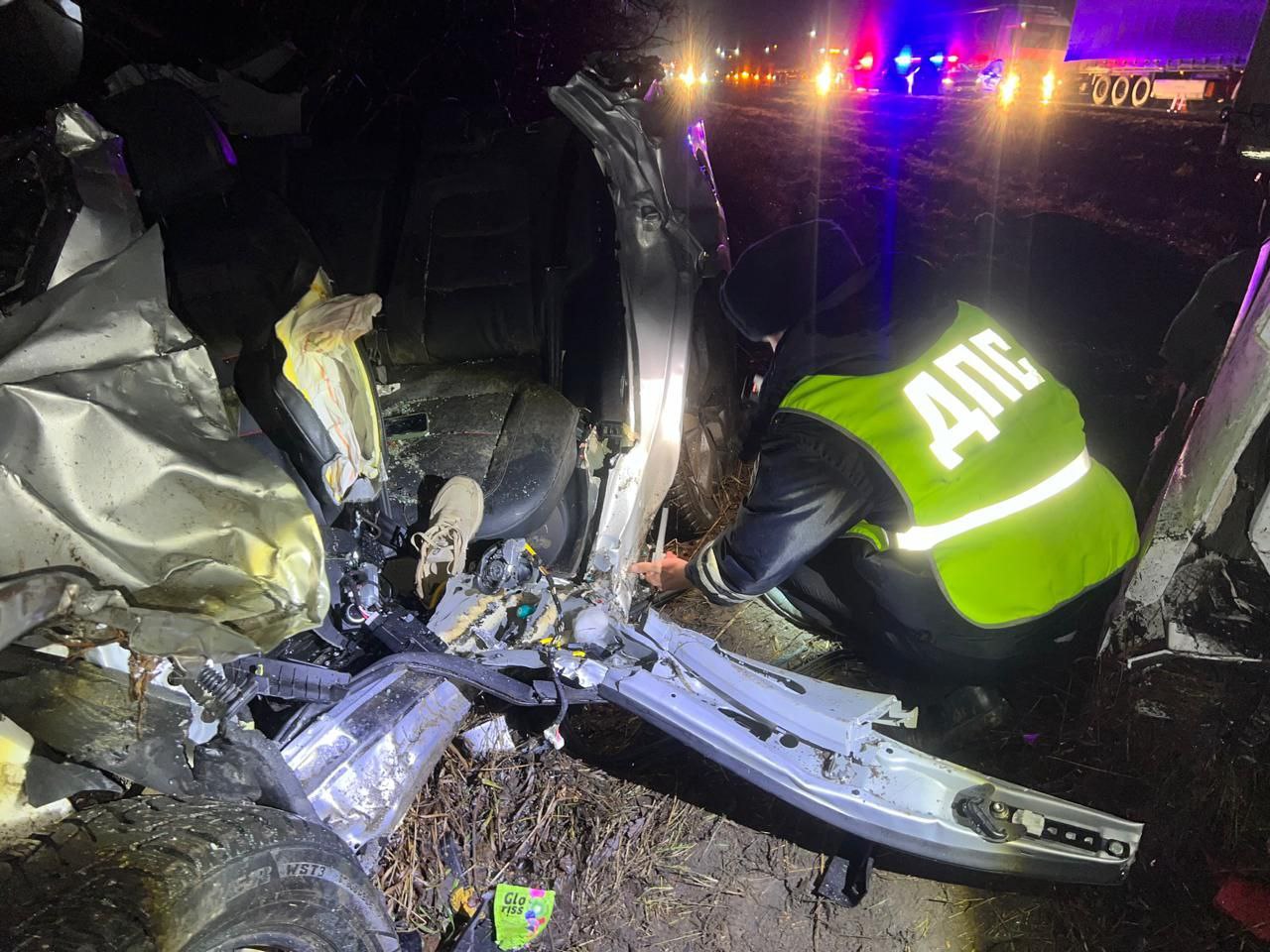 Свердловская Госавтоинспекция установила предварительные обстоятельства ДТП на федеральной трассе Екатеринбург-Шадринск-Курган, где погибла семья