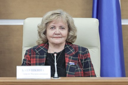 Людмила Бабушкина поздравила сотрудников службы судебных приставов с профессиональным праздником