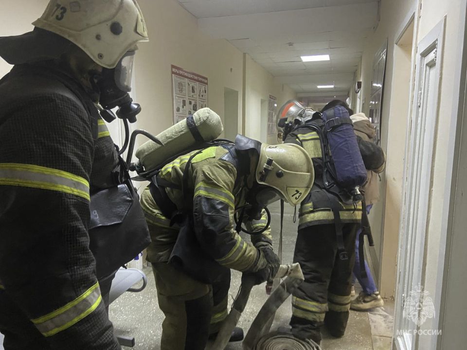 В больнице Красноуфимска потушили условный пожар В больнице Красноуфимска потушили условный пожар