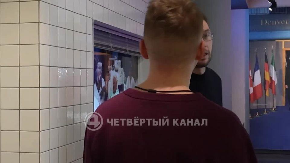 СМИ пишут о том, что сегодня в Екатеринбург, приехали два евродипломата, работающих в России: француз Жослен Гиттон из представительства ЕС (ранее трудился в ОБСЕ и стране 404), и советник посла Бельгии Рубен Ван Опстале