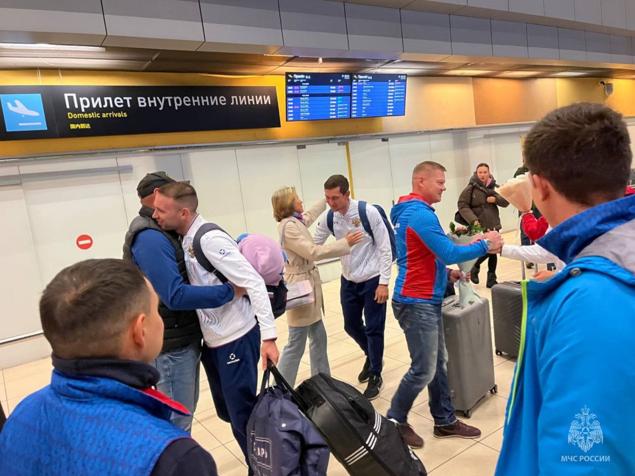 Сегодня в Екатеринбурге встретили спортсменов, успешно выступивших на Чемпионате Мира по пожарно-спасательному спорту Сегодня в Екатеринбурге встретили спортсменов, успешно выступивших на Чемпионате Мира по пожарно-спасательному спорту