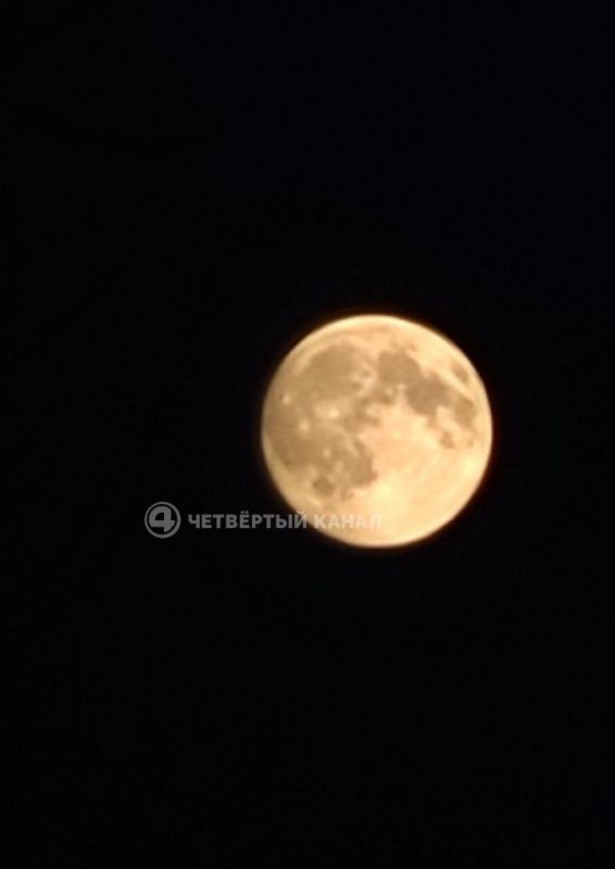 Небесный диско-шар: спутник Земли готовится к суперлунию Небесный диско-шар: спутник Земли готовится к суперлунию