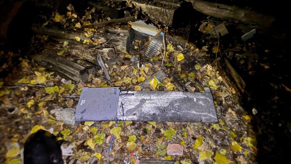 ВСУ ударили по многоквартирному жилому дому в Свердловске, пострадал мирный житель, сообщил глава ЛНР Леонид Пасечник ВСУ ударили по многоквартирному жилому дому в Свердловске, пострадал мирный житель, сообщил глава ЛНР Леонид Пасечник