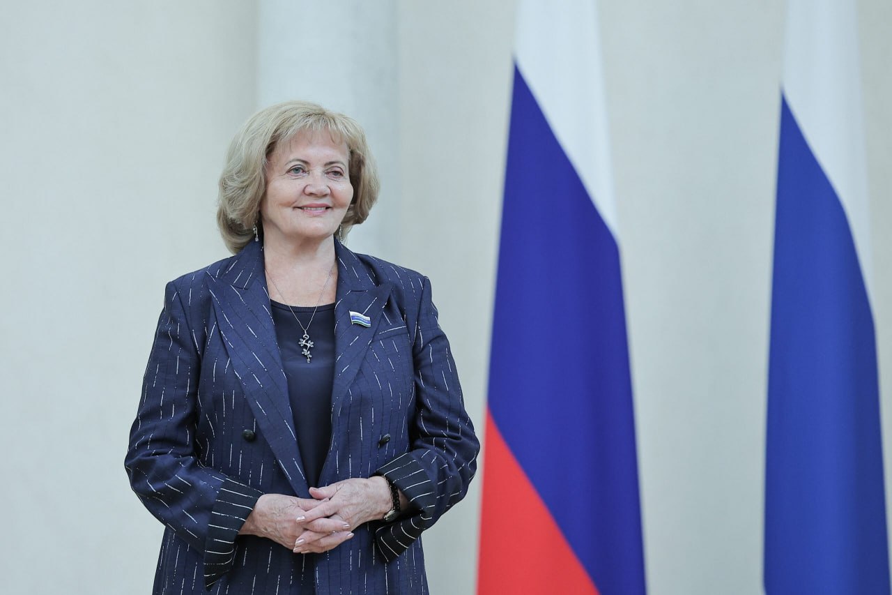 Людмила Бабушкина поздравила свердловчан с Днем народного единства