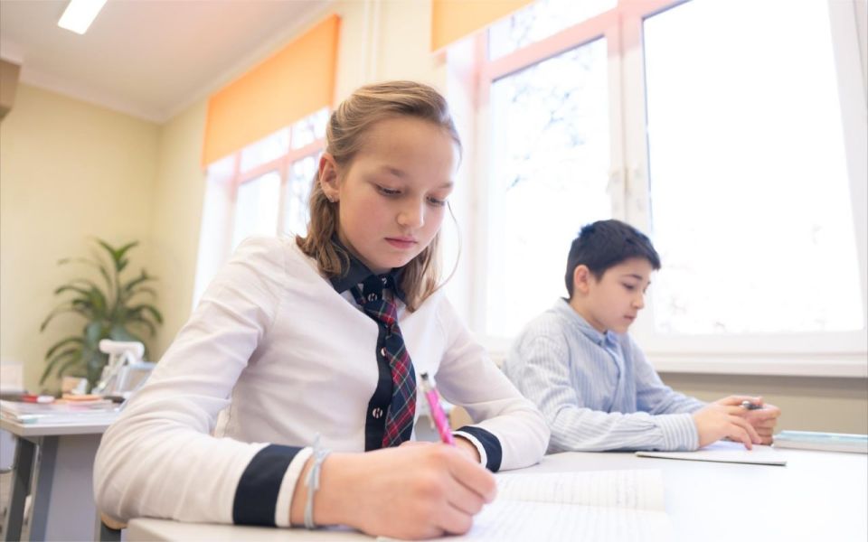 Свердловские школьницы стали победителями федерального этапа Всероссийского конкурса сочинений