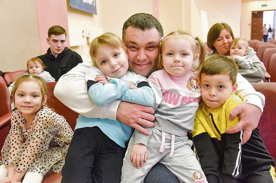 «Семья – это главное»: управляющий Отделением Социального фонда России по Свердловской области Елена Альшиц о поддержке материнства «Семья – это главное»: управляющий Отделением Социального фонда России по Свердловской области Елена Альшиц о поддержке материнства