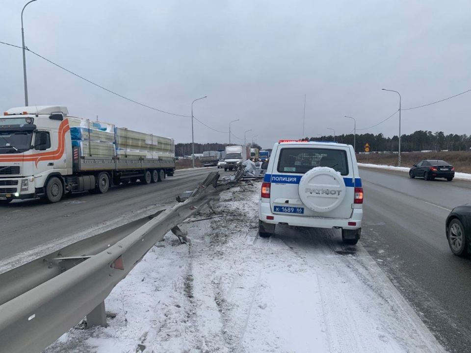 Госавтоинспекция информирует о двух ДТП на федеральных трассах региона Госавтоинспекция информирует о двух ДТП на федеральных трассах региона