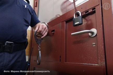 Мировой судья Каменск-Уральска вернул на доработку прецедентный по Свердловской области протокол о поиске заведомо экстремистских материалов и получении доступа к ним, рассказал «Ъ-Урал» адвокат Сергей Барсуков